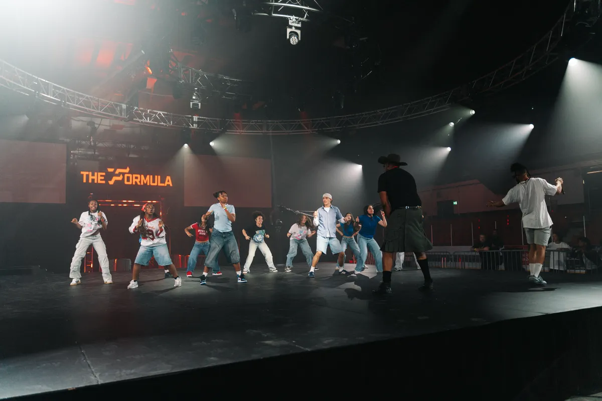 The Formula Experience — performance 4